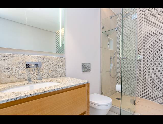 2 BEDROOM APARTMENT TO LET IN WATERFRONT